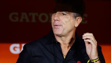 Renato Gaúcho não vai contar com sete jogadores contra o Red Bull Bragantino. Bruno Henrique é dúvida. 